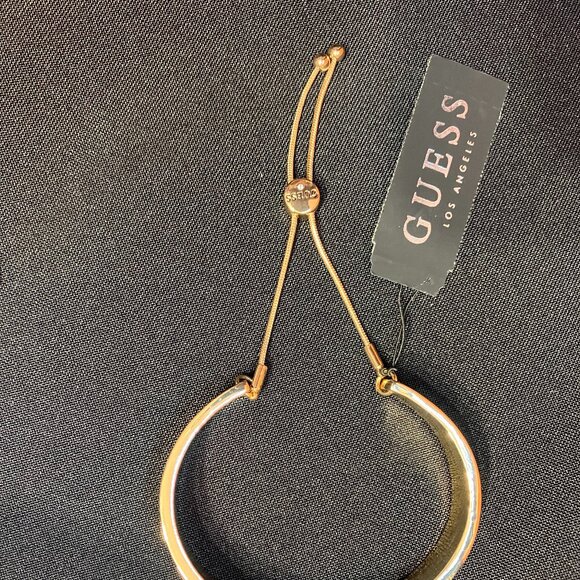Guess White and Gold Bangle with Chain Closure - Picture 5 of 5